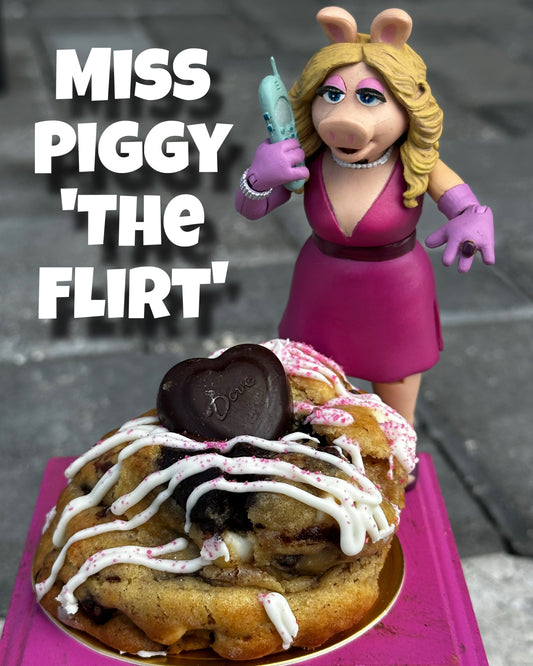 Miss Piggy - The Flirt